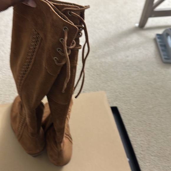 Jessica Simpson boot! - Picture 6 of 8